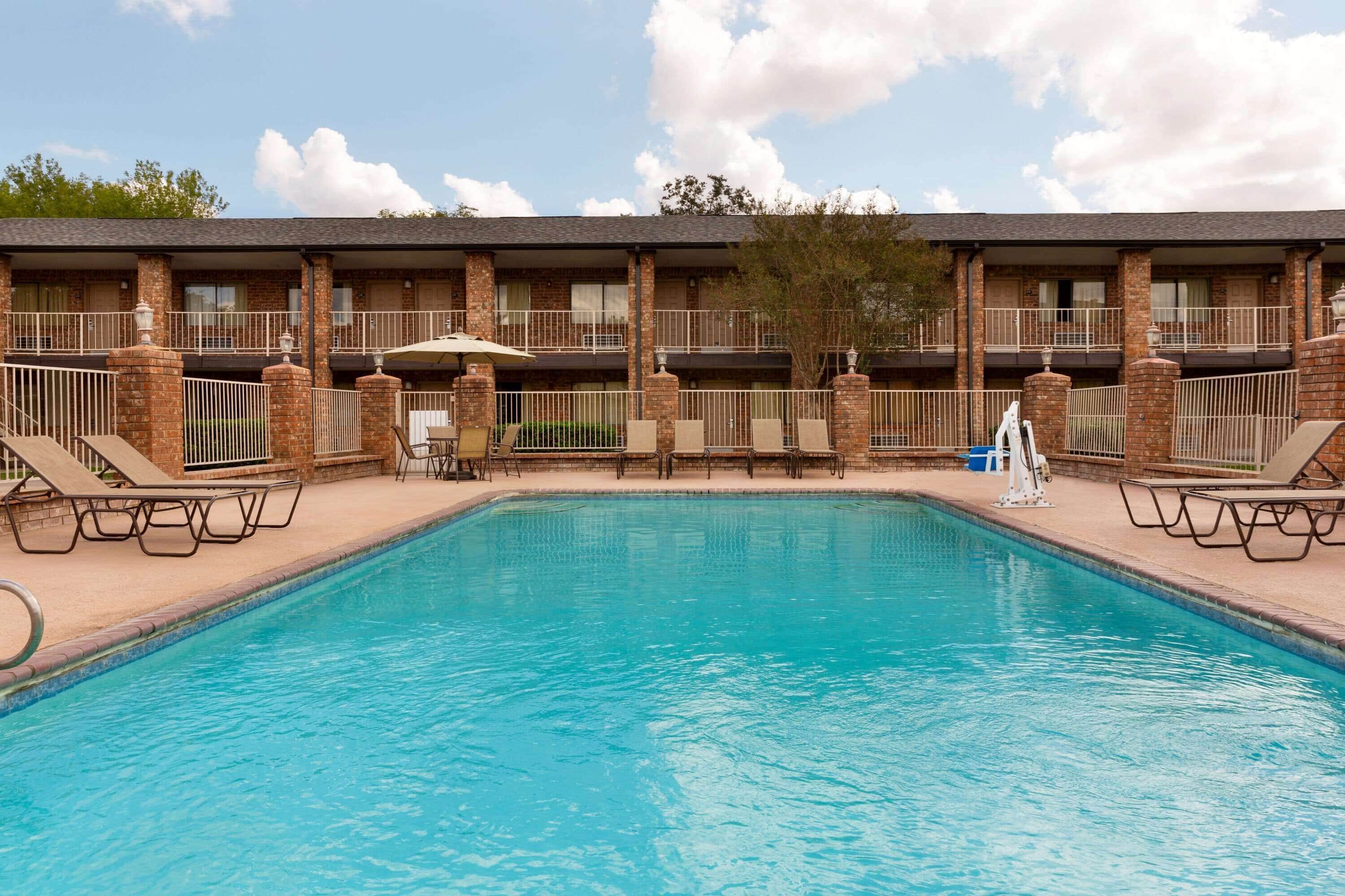 Foto - Super 8 by Wyndham Universal City