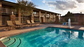 Seasonal outdoor pool