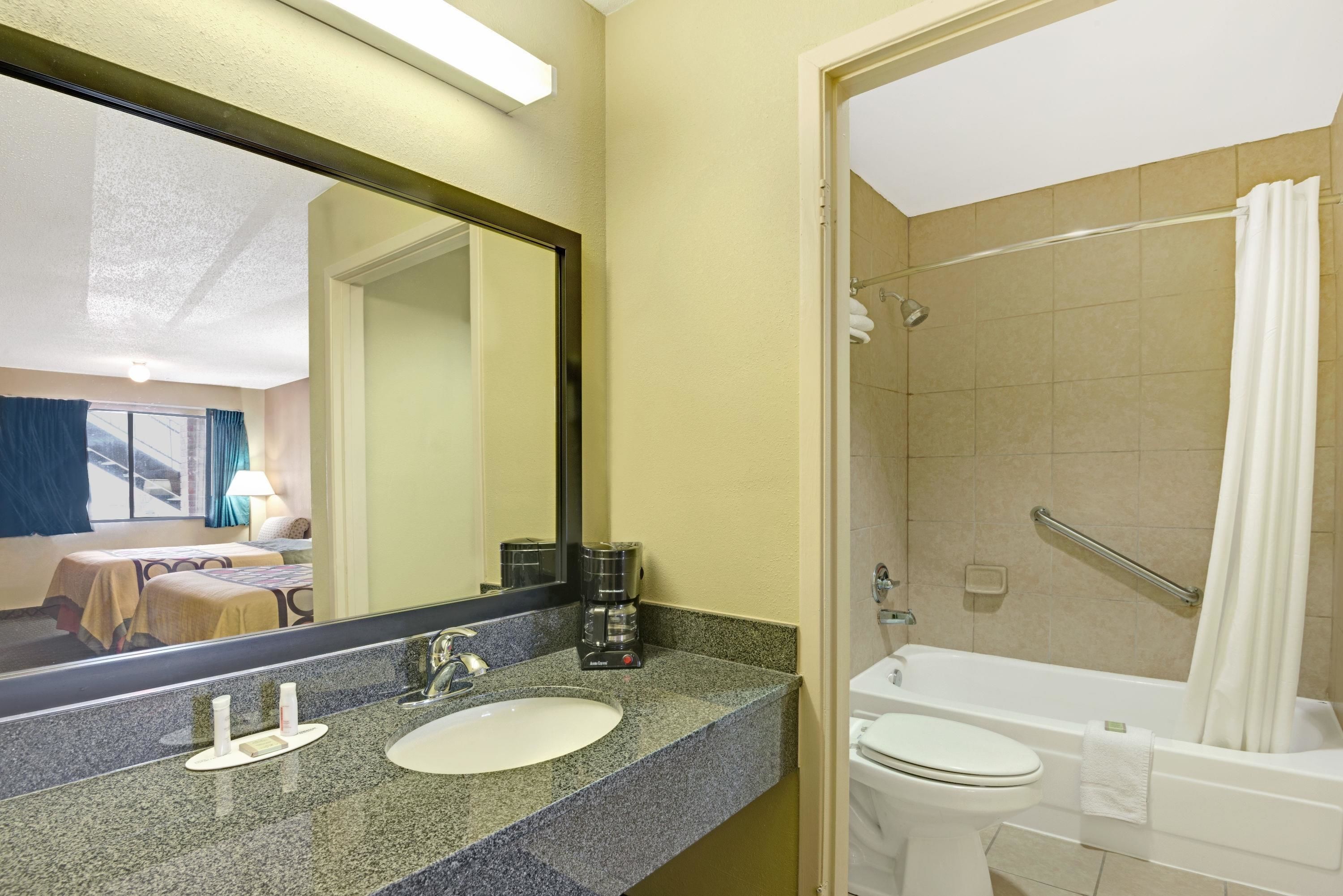Foto - Super 8 by Wyndham Universal City