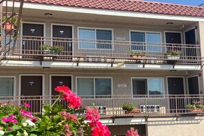 Exterior - Days Inn by Wyndham Alhambra CA (Alhambra)