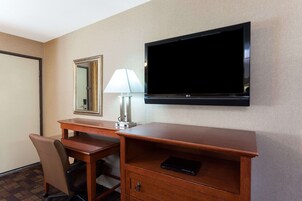 Room, 1 King Bed, Accessible, Bathtub (Non Smoking/Mobility/Grab Bars) | Desk, laptop workspace, blackout drapes, iron/ironing board