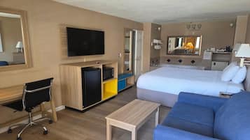 Upgraded, Zimmer, 1 King-Bett, Nichtraucher, Whirlpool | Schreibtisch, laptopgeeigneter Arbeitsplatz, Verdunkelungsvorhänge