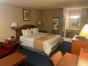 Desk, laptop workspace, blackout curtains, iron/ironing board - Days Inn by Wyndham Alhambra CA (Alhambra)