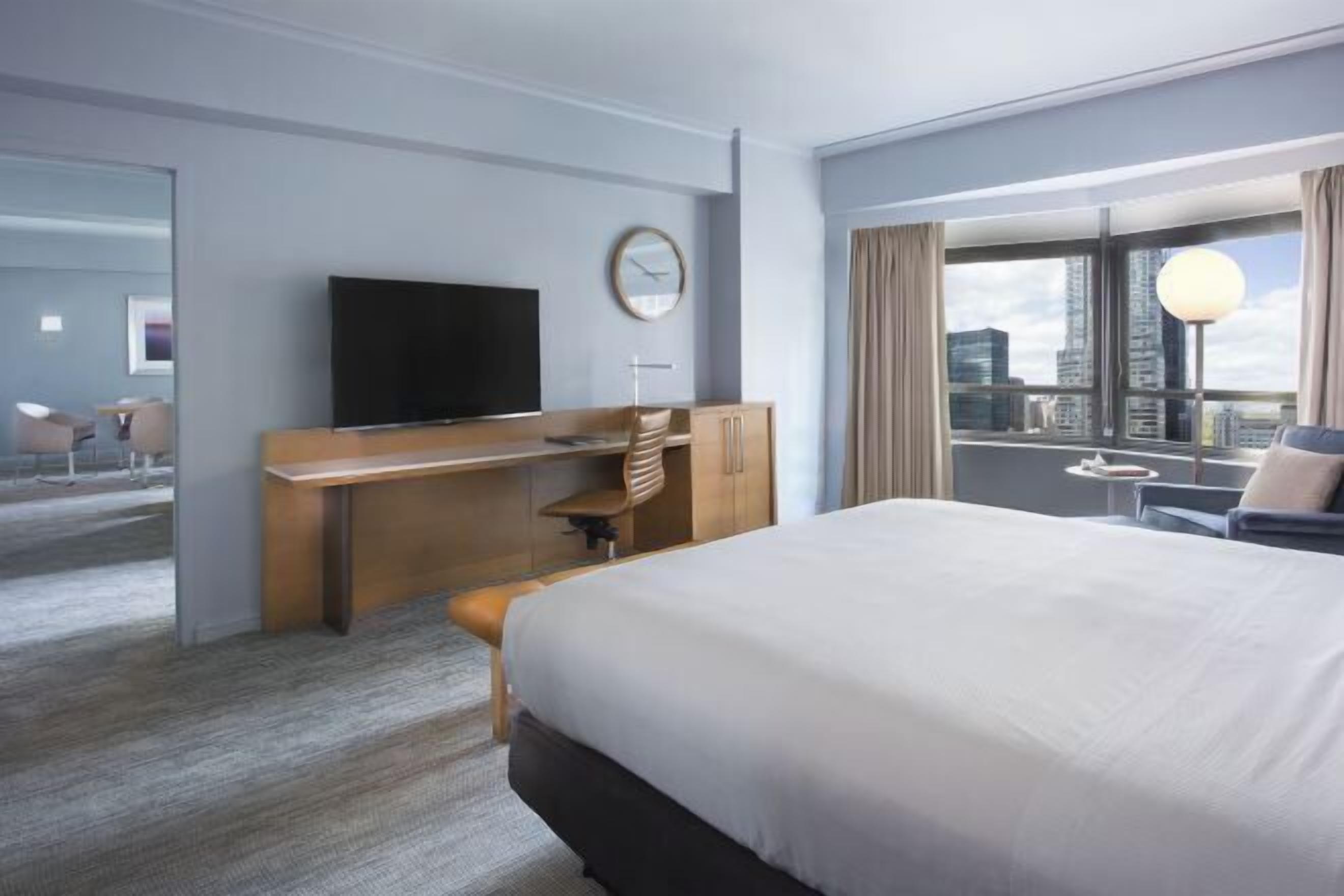 Premium bedding, in-room safe, desk, blackout curtains