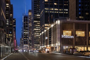 Exterior - New York Hilton Midtown (New York)