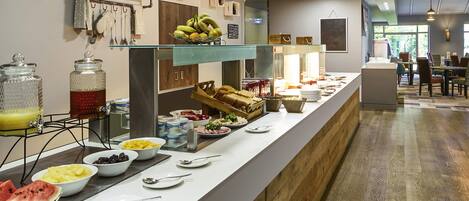 Breakfast, lunch and dinner served