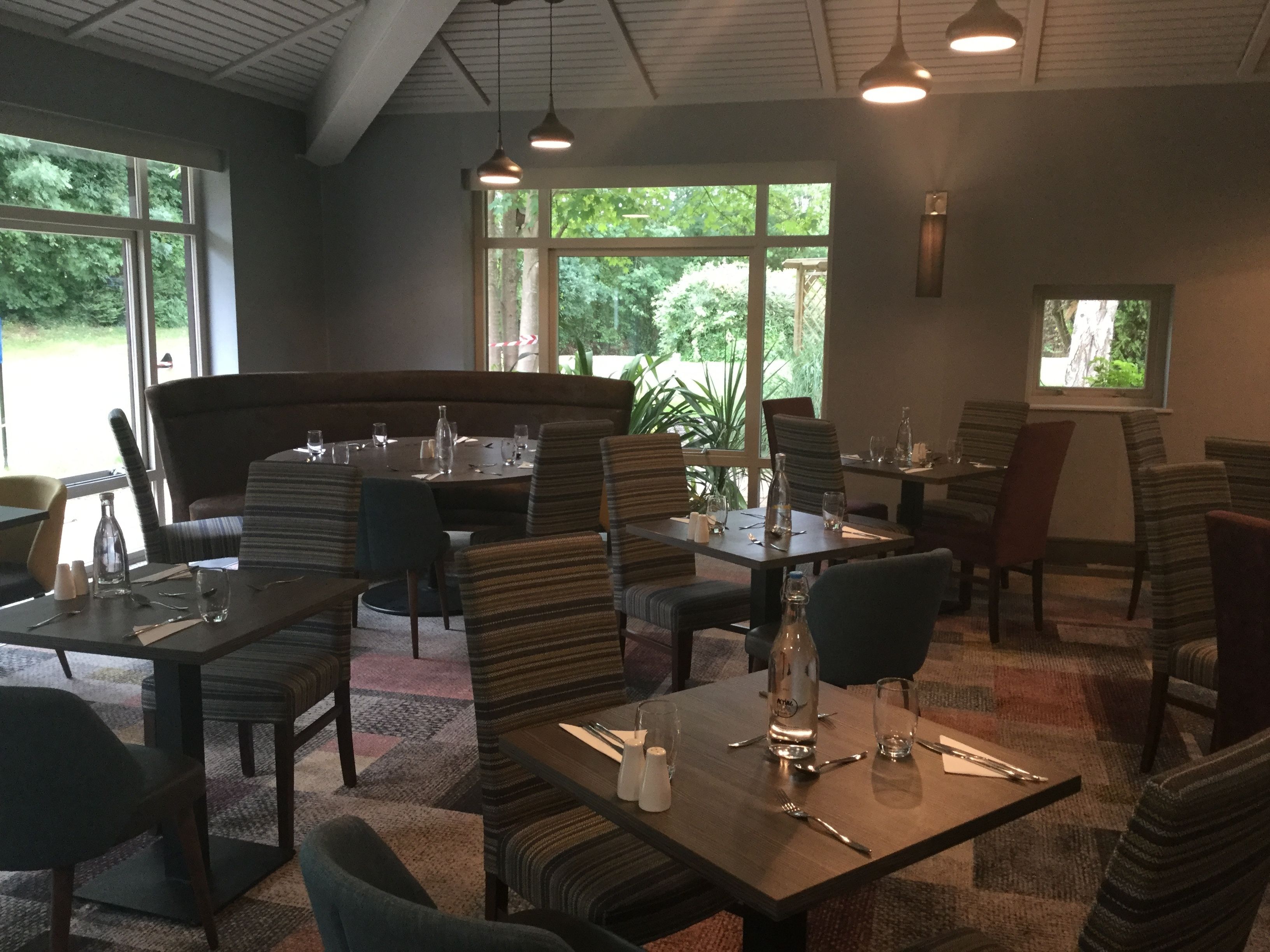 breakfast, lunch and dinner served