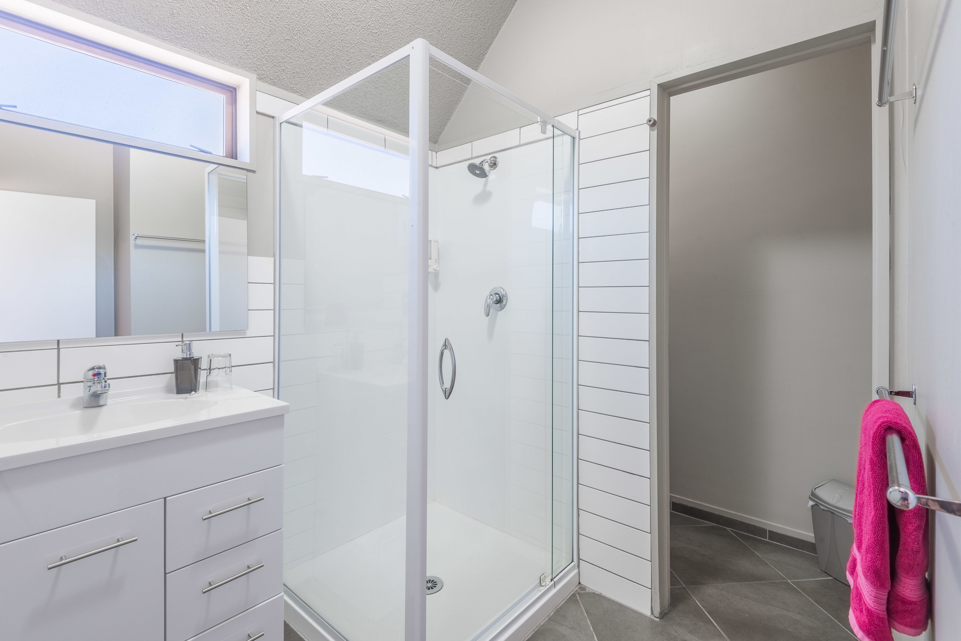 Apartment, 1 Bedroom | Bathroom | Hair dryer, towels, soap, shampoo