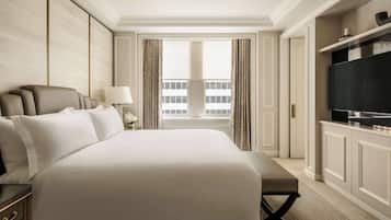 Premium bedding, pillow-top beds, minibar, in-room safe