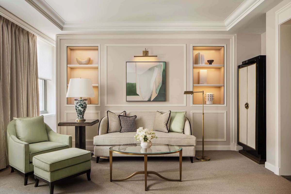 Televisión de pantalla plana, películas con cargo