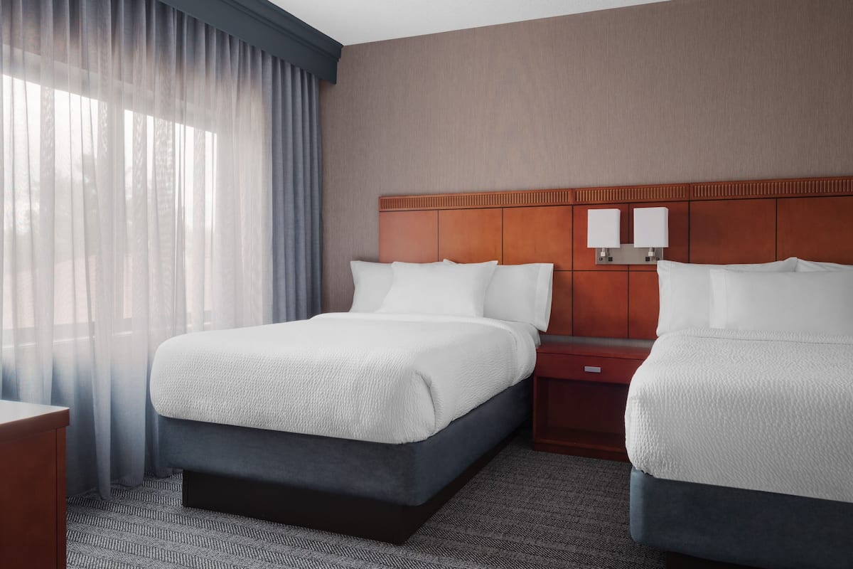 Premium bedding, pillowtop beds, in-room safe, desk