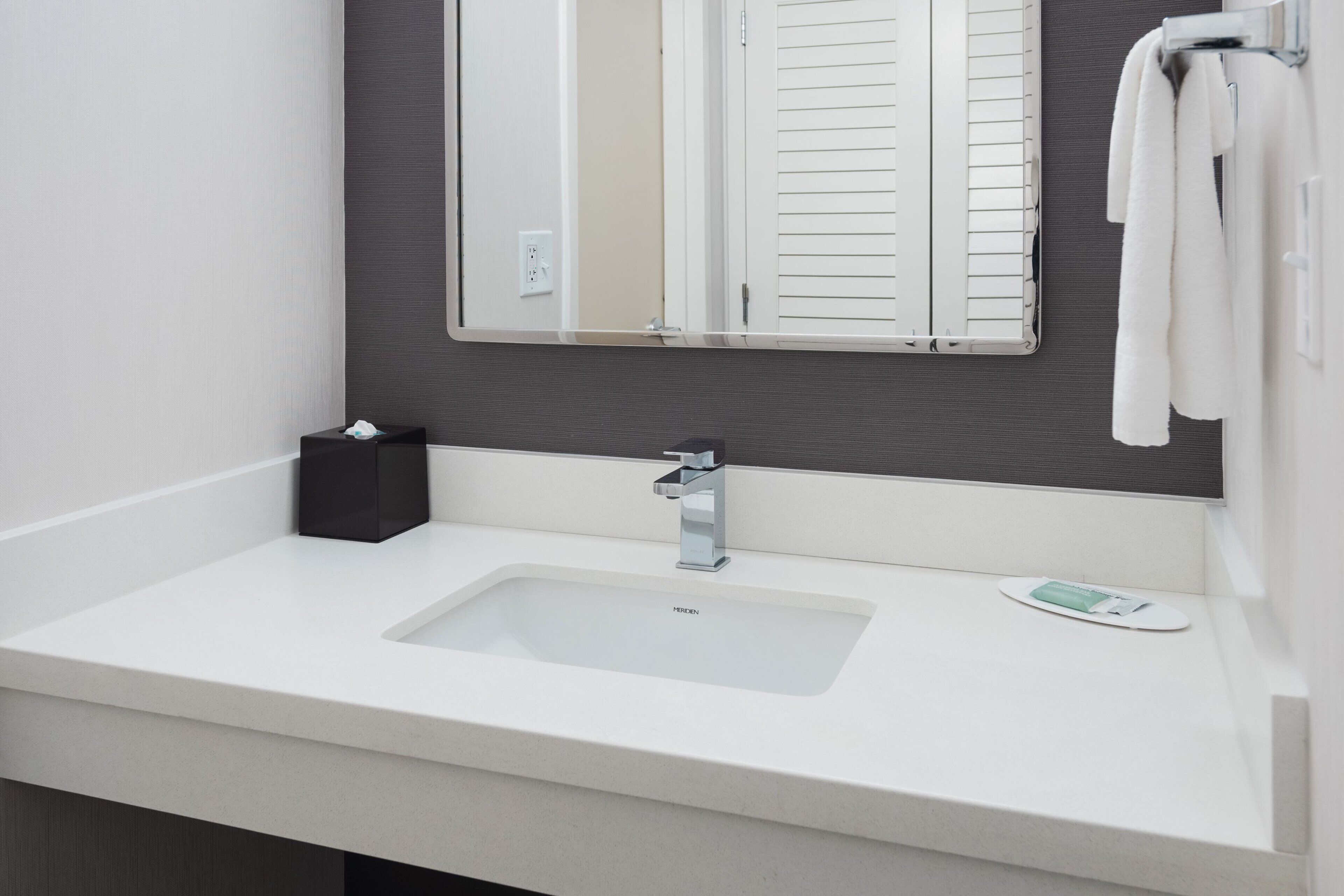 combined shower/bathtub, free toiletries, hair dryer, towels