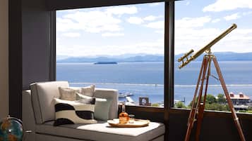 Presidential Suite, Multiple Beds | Living area | 55-inch flat-screen TV with digital channels, TV