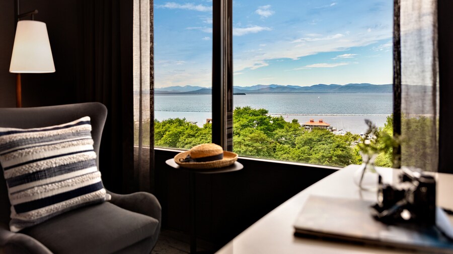 Hotel Champlain Burlington, Curio Collection by Hilton