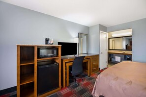 1 bedroom, desk, iron/ironing board, free cribs/infant beds