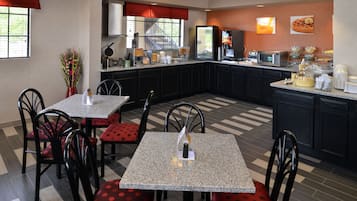 Tägliches inbegriffenes Frühstücksbuffet