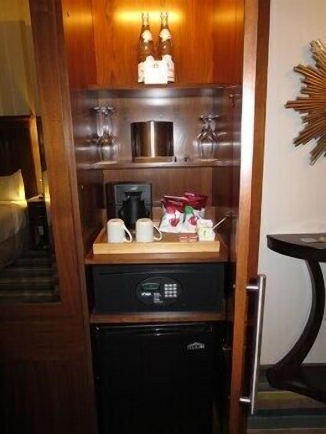 المنشأة من الداخل