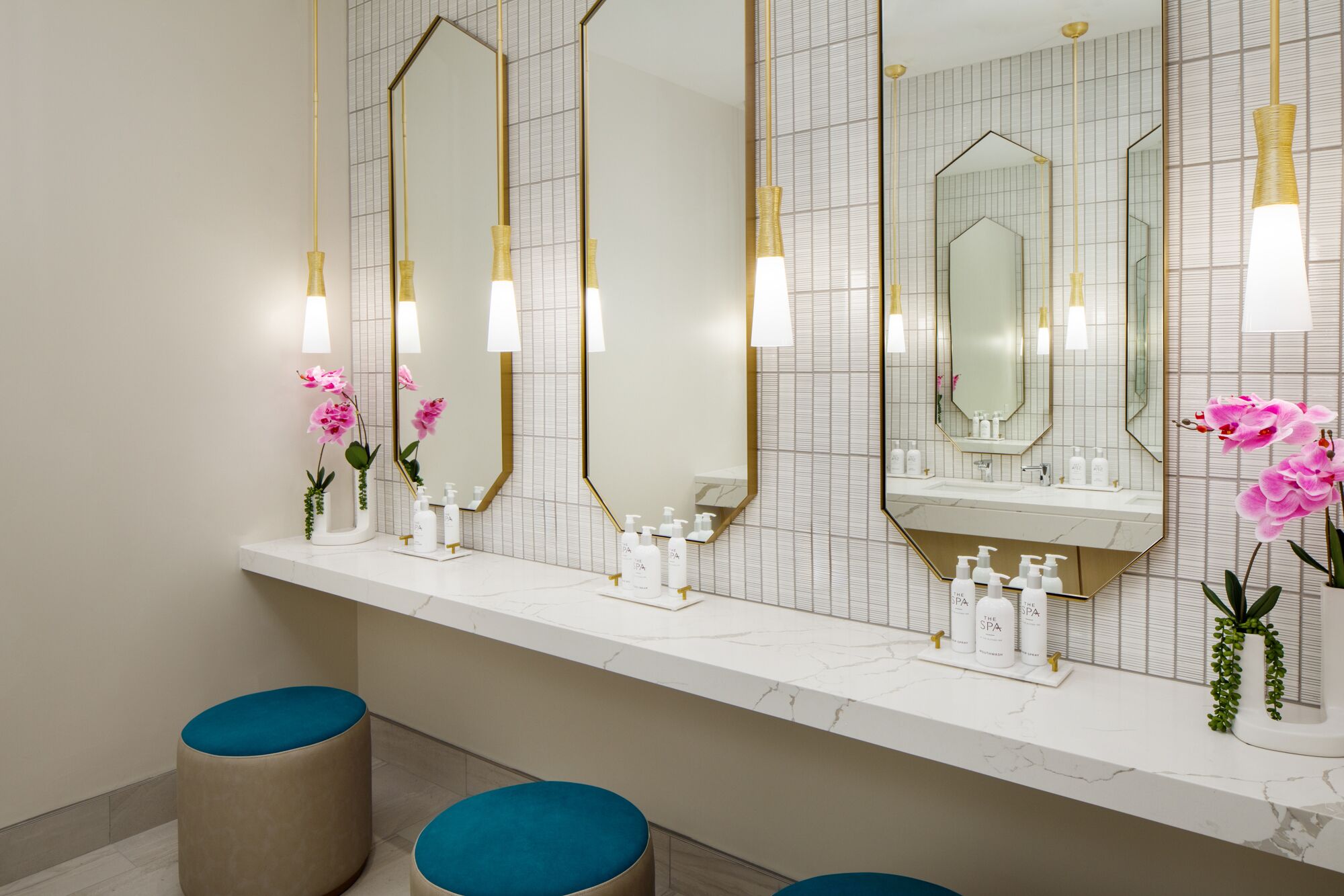 couples treatment room(s), body treatments, aromatherapy