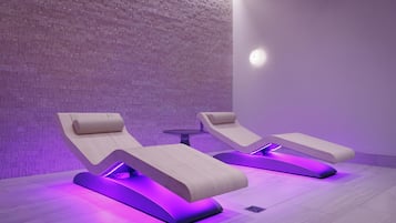 Couples treatment rooms, body treatments, aromatherapy