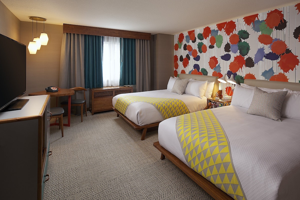 Premium bedding, in-room safe, desk, free WiFi