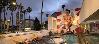 肯尼維尼斯海灘飯店