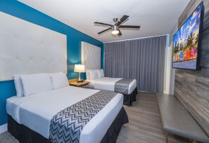 Deluxe Double Room | Hypo-allergenic bedding, pillowtop beds, in-room safe - The Colony Hotel (Miami Beach)