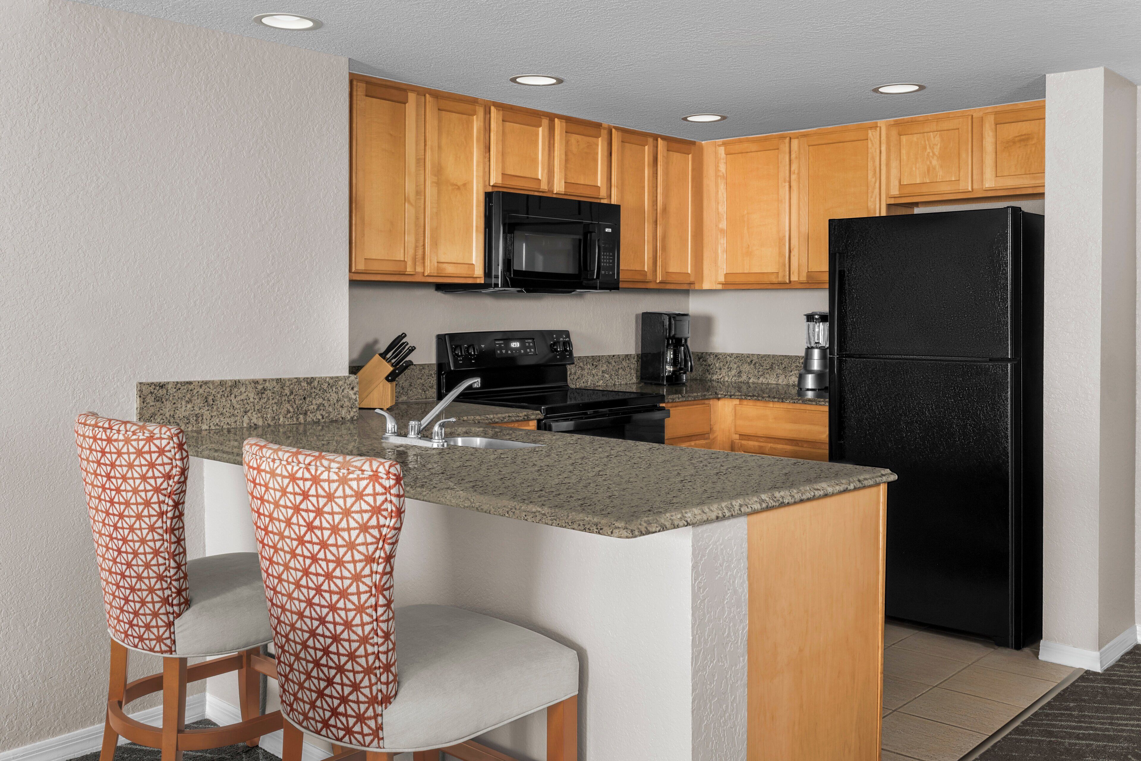 studio | shared kitchen | fridge, microwave, oven, stovetop