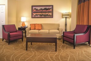 Condo, 1 chambre | Aire de séjour | Téléviseur de 32 po avec télévision par cùble