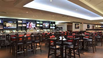 Petit déjeuner, déjeuner et dîner servis sur place