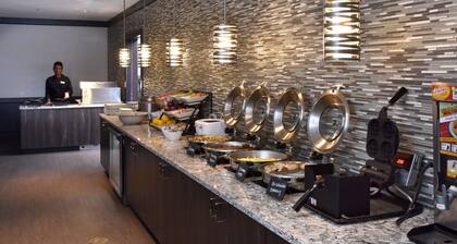 Holiday Inn Canton (Belden Village) by IHG