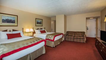 Hochwertige Bettwaren, Zimmersafe, Schreibtisch, BĂŒgeleisen/BĂŒgelbrett