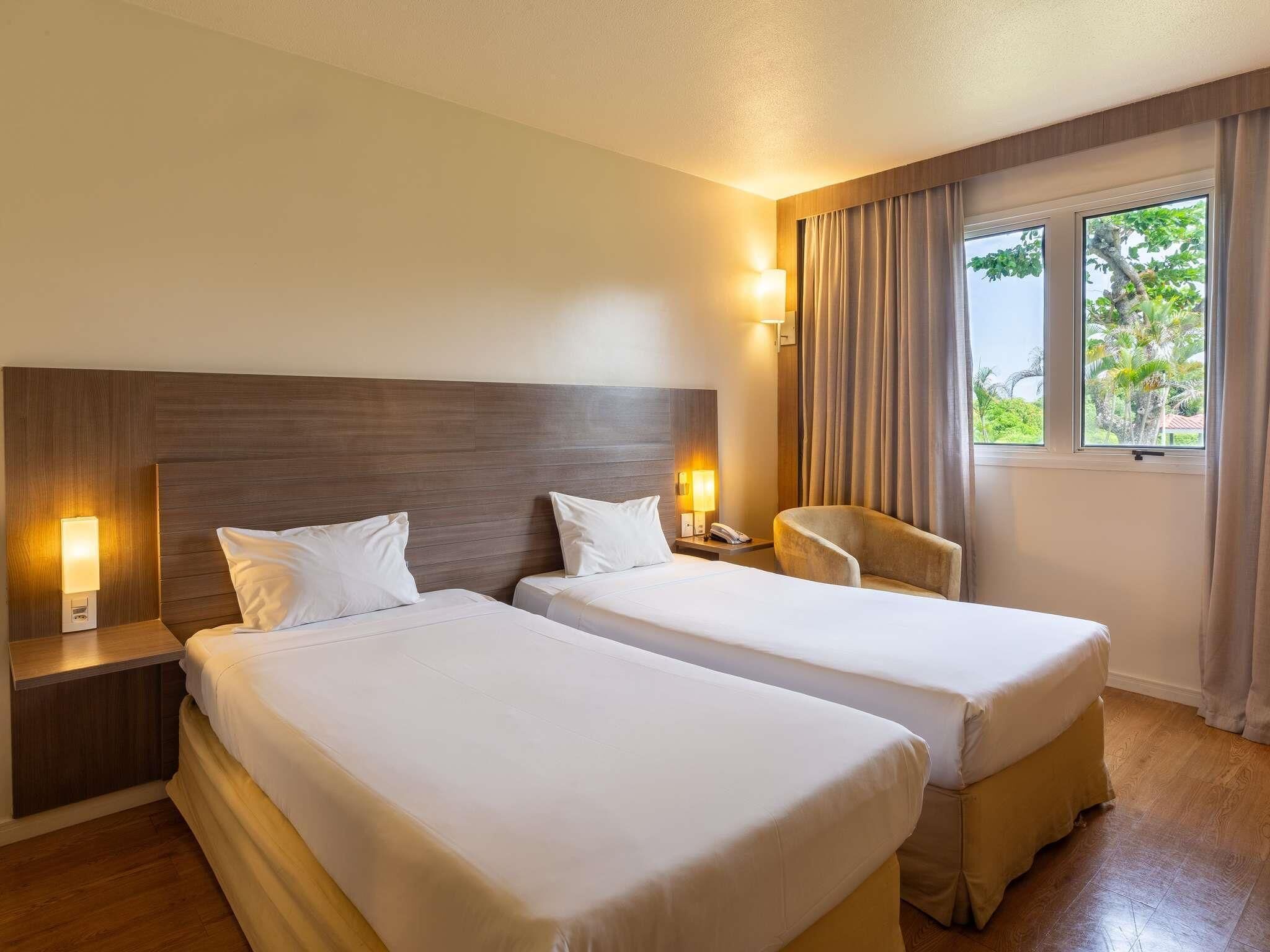 Superior Room, 2 Twin Beds | Minibar, in-room safe, desk, blackout drapes