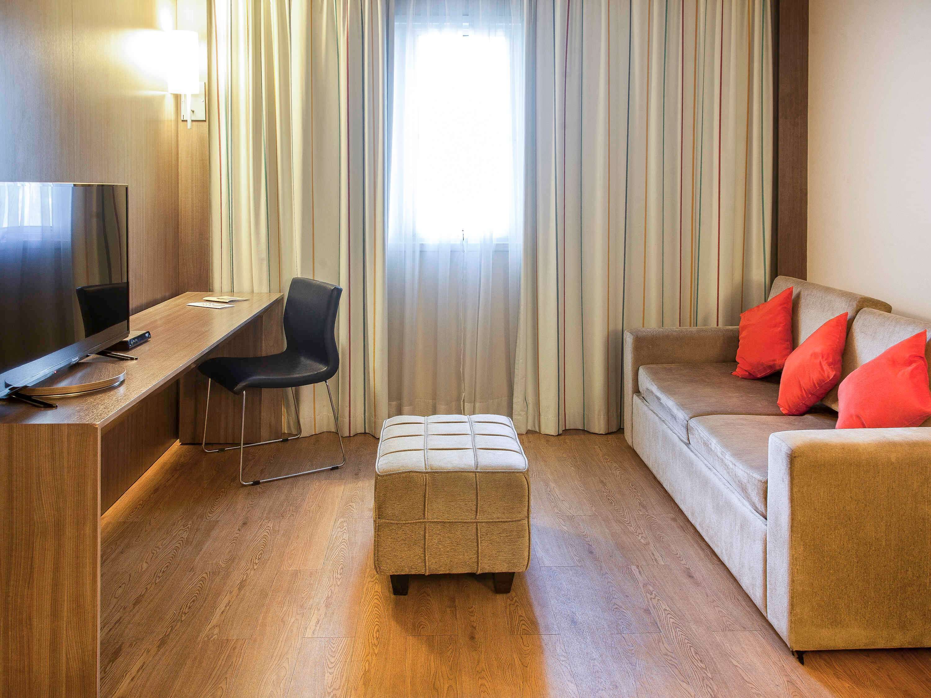 minibar, in-room safe, desk, blackout curtains