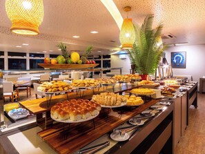 Daily buffet breakfast (BRL 63 per person)