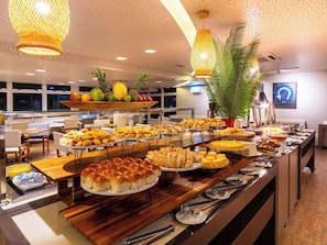 Daily buffet breakfast (BRL 63 per person)
