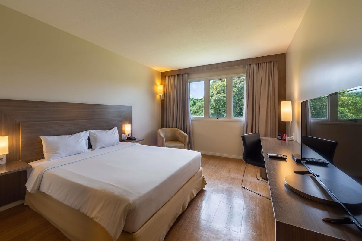 Minibar, in-room safe, desk, blackout curtains