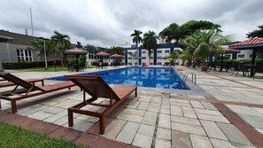 Outdoor pool, pool loungers