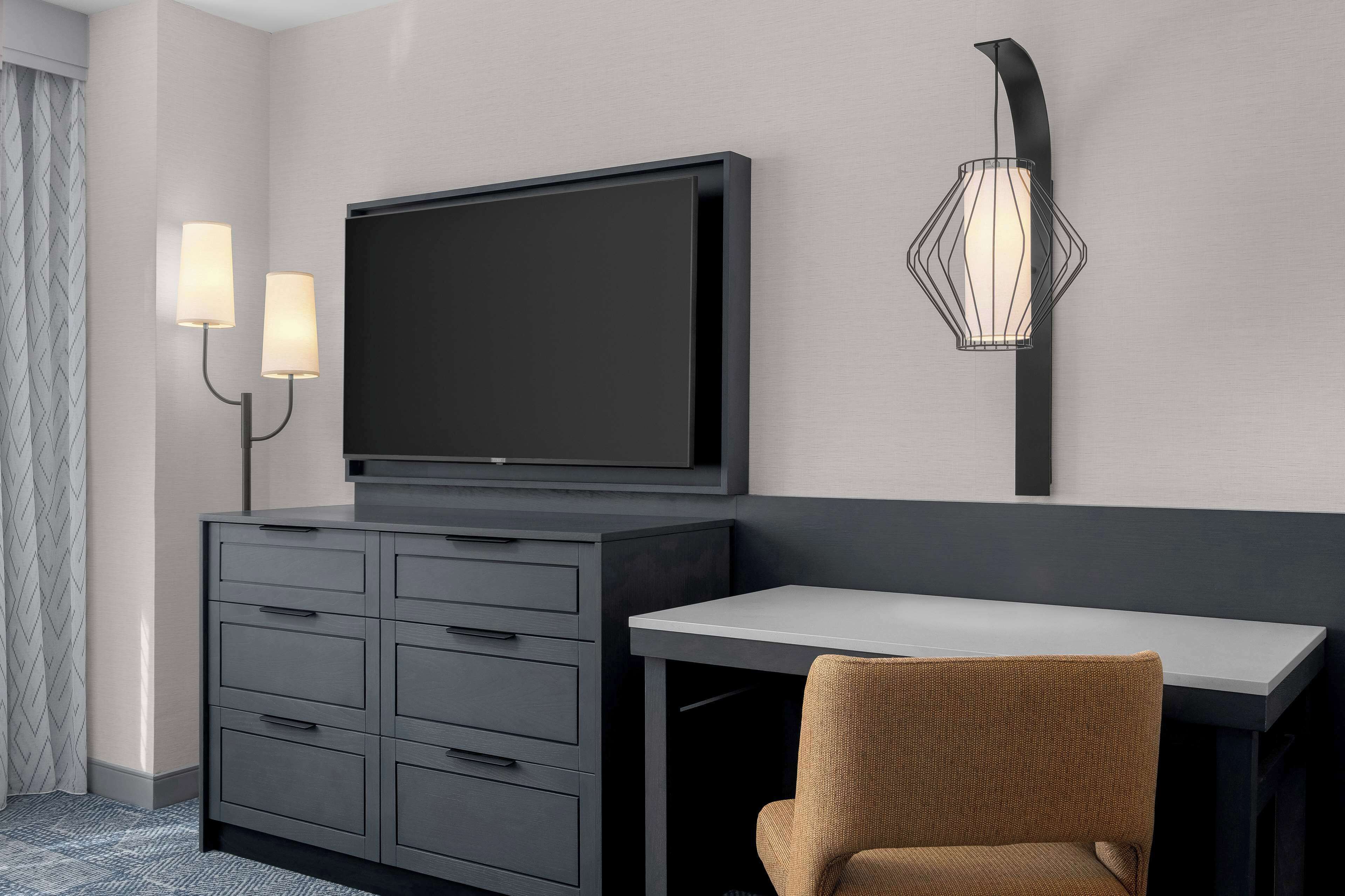 1 bedroom, premium bedding, in-room safe, desk