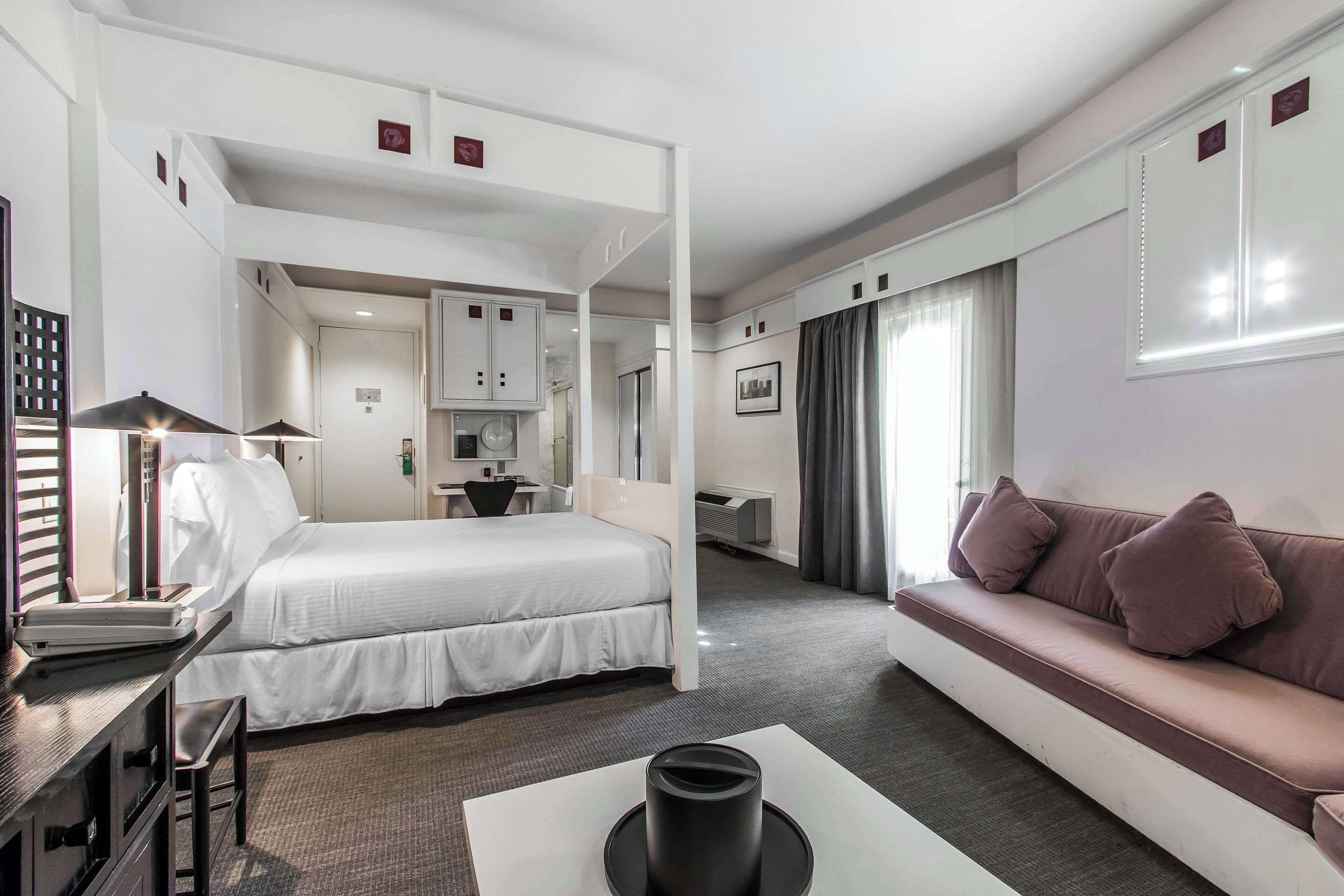 egyptian cotton sheets, premium bedding, down duvets, pillow-top beds