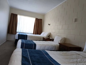Suite Studio Familiale, 1 chambre, cuisine, côté jardin | Coin séjour
