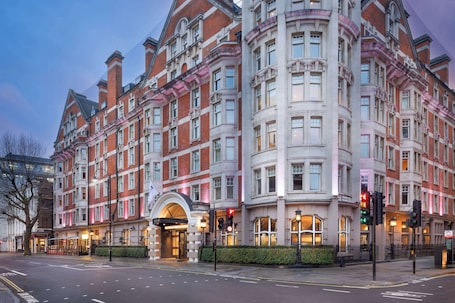 Exterior. Radisson Blu Hotel, London Bloomsbury