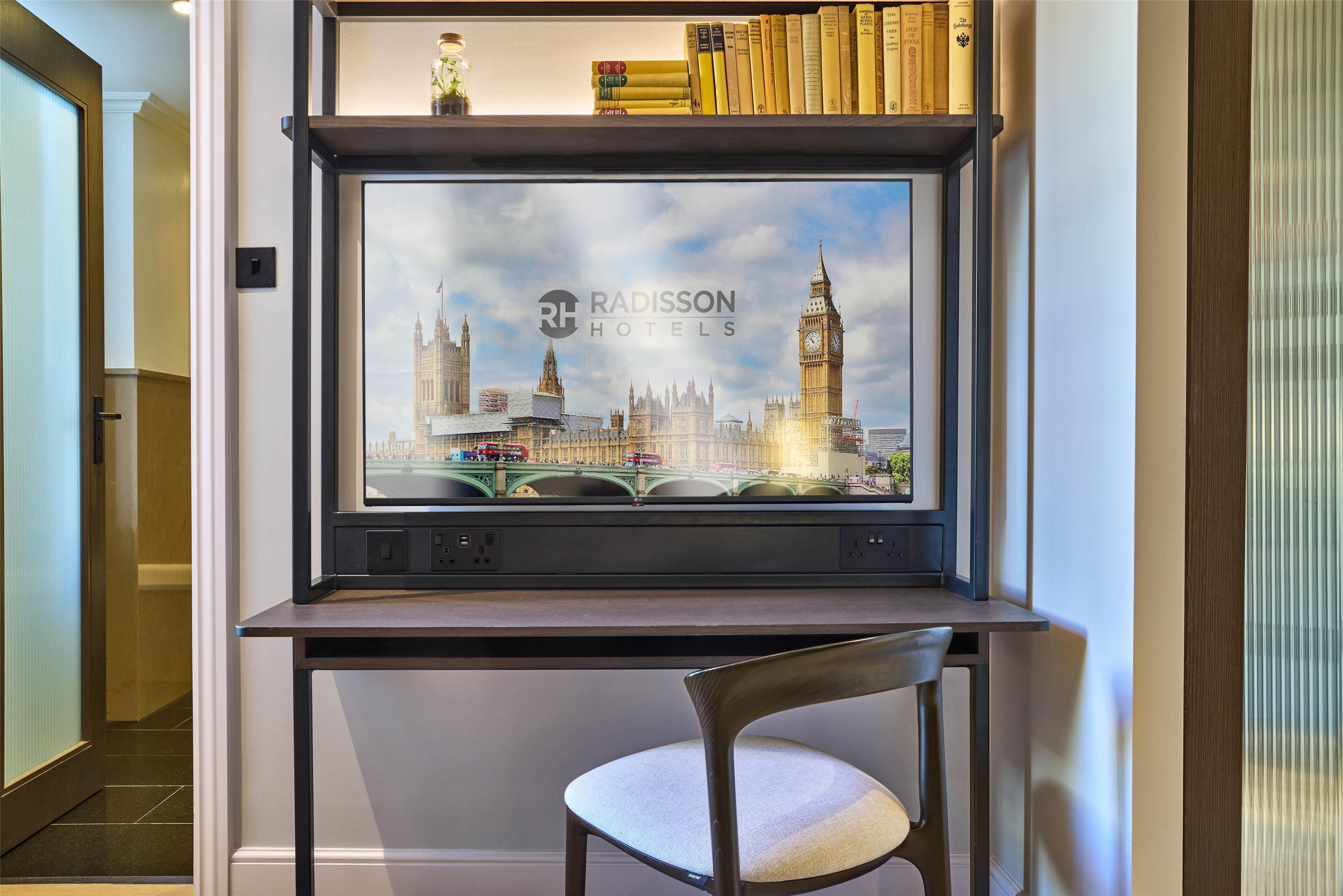 deluxe room | 1 bedroom, egyptian cotton sheets, premium bedding, in-room safe