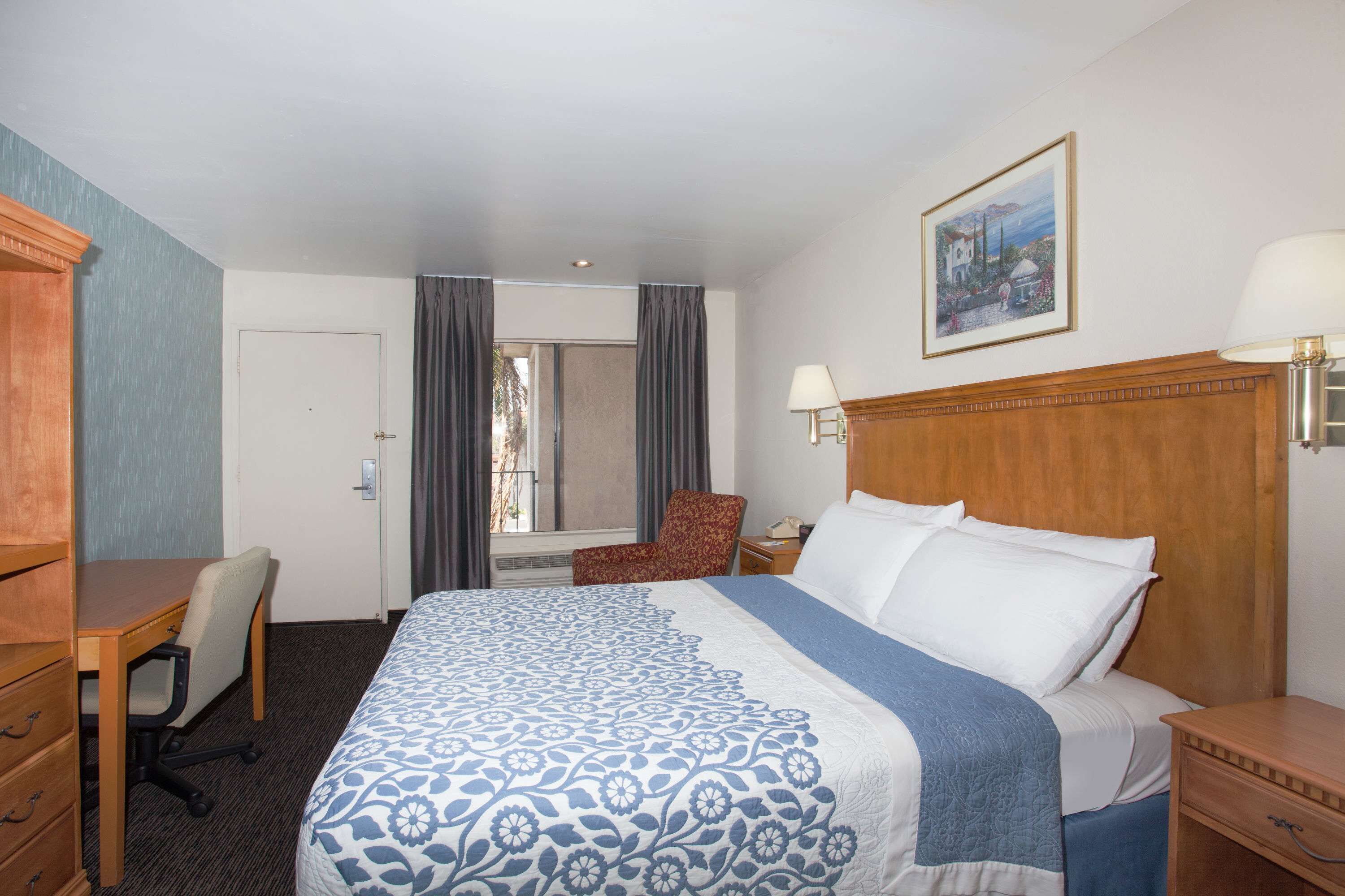 Foto - Days Inn by Wyndham Anaheim Near the Park