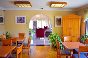 Desayuno continental incluido todos los días