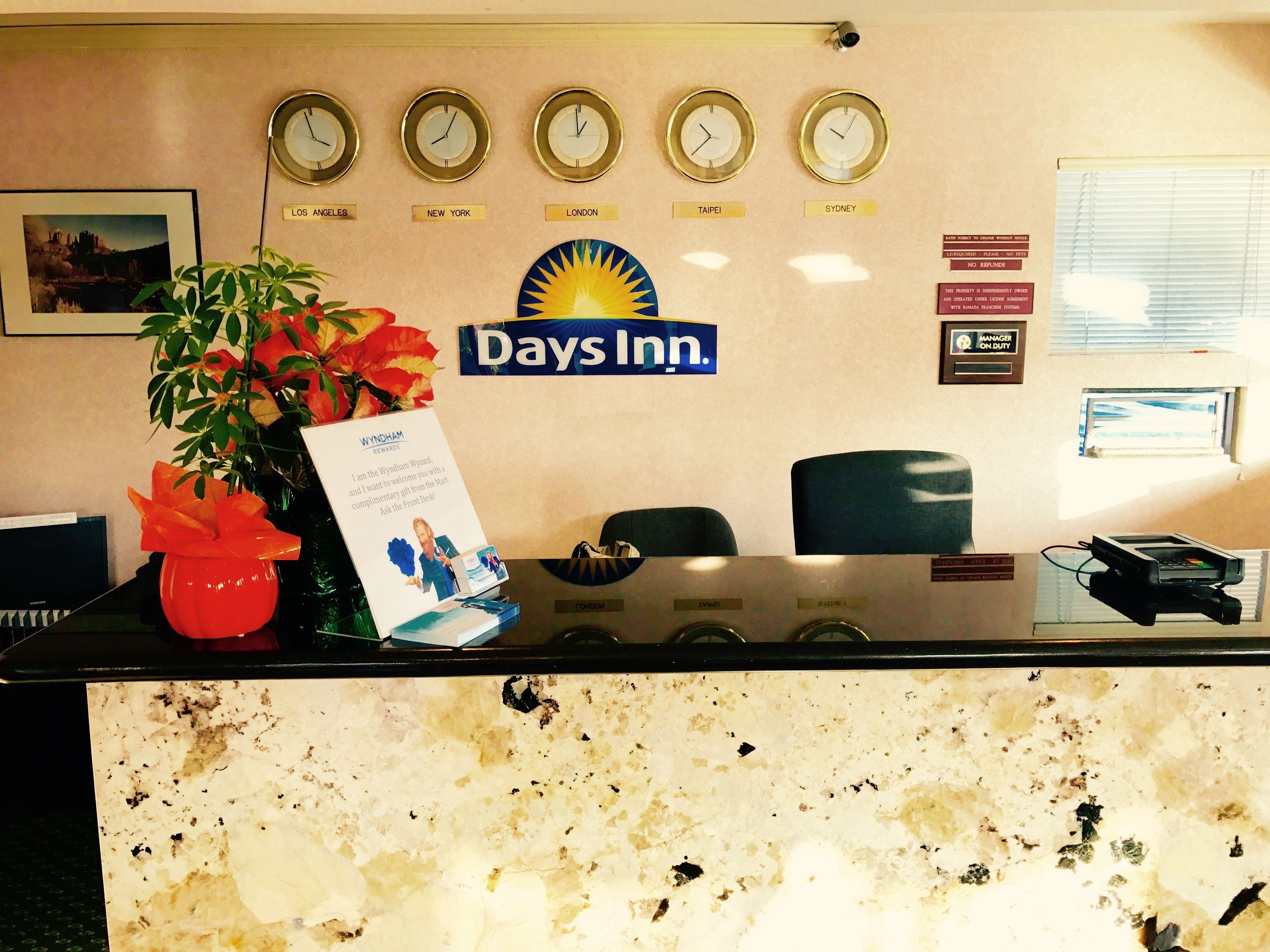 Foto - Days Inn by Wyndham Anaheim Near the Park