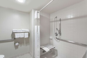 Room, Multiple Beds, Accessible, Non Smoking (Roll-In Shower, First Floor) | Bathroom - Days Inn by Wyndham Anaheim Near the Park (Anaheim)