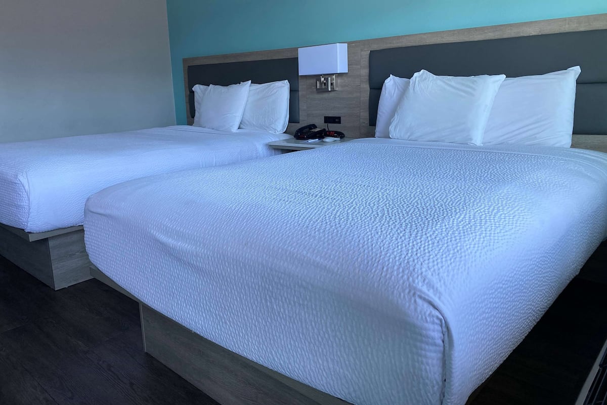 Desk, iron/ironing board, free WiFi, bed sheets