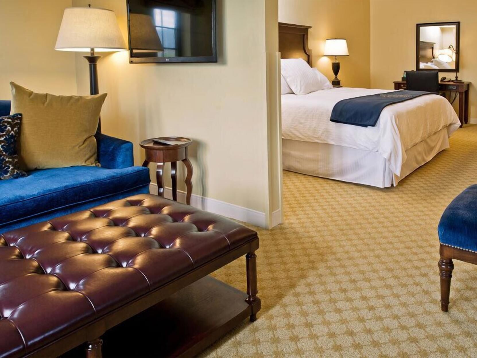 고급 침구, 필로우탑 침대, 객실 내 금고, 노트북 작업 공간