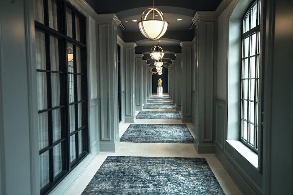 luxury hotels in Mishawaka