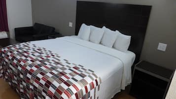 Escritorio, cortinas blackout, wifi gratis y ropa de cama